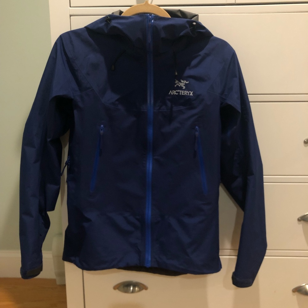 Arc’teryx beta SL hybrids goretex jacket
